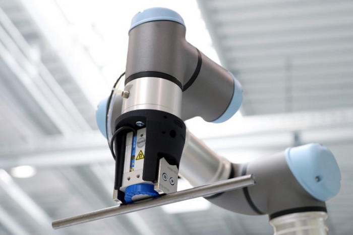 Nové sady magnetických gripprů pro lehkou robotiku